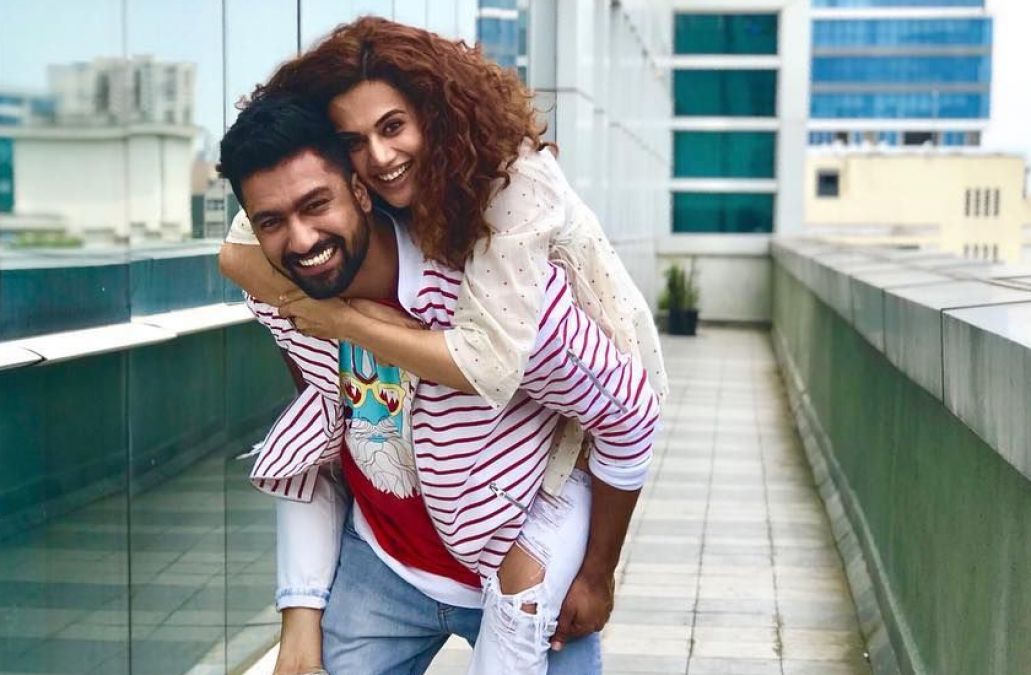 tapsee with vicky kaushal à®à¯à®à®¾à®© ப஠மà¯à®à®¿à®µà¯
